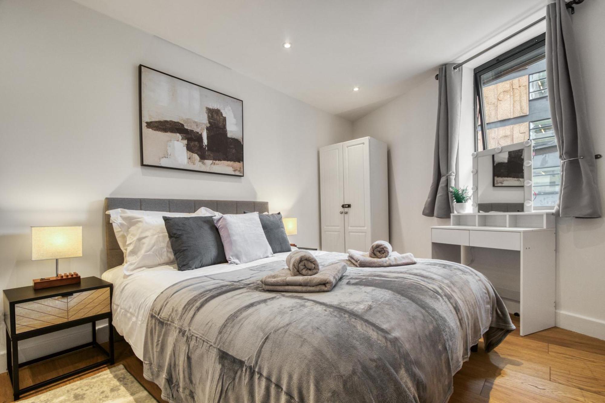 Leilighet A Vibrant 2 Bed & 2 Bath In Old Street Zone 1
