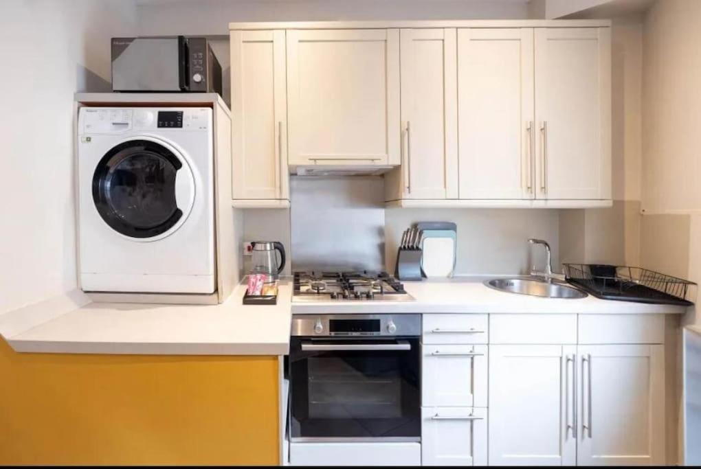 Deluxe 2-bedroom In Kings Cross Londen