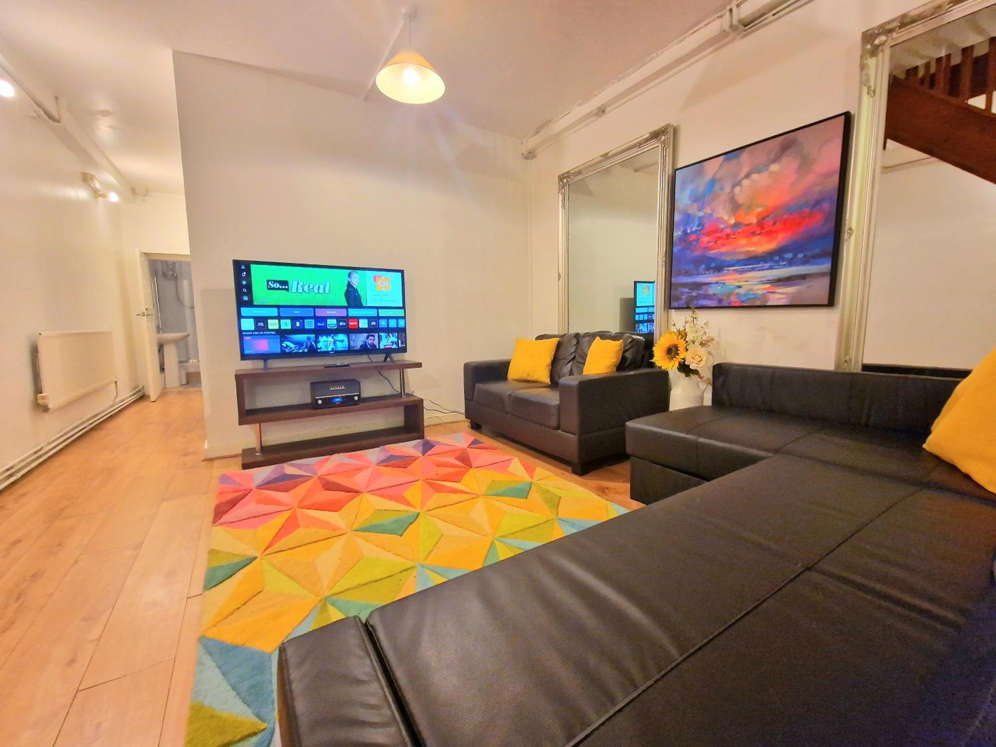 Duplex With 3 Bedrooms And Large Sofa-bed Back Patio, Near Angel And King's Cross Station Appartement Londres
