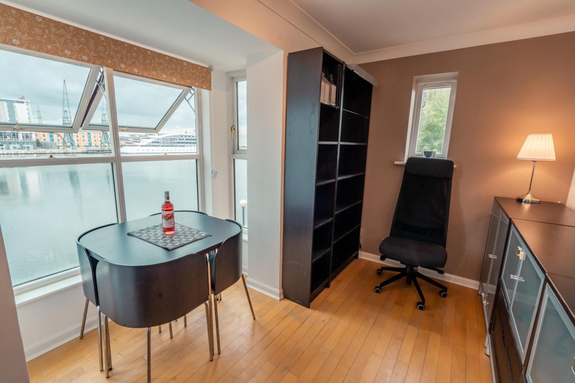 Excel Riverview Luxury -sleep 6- Free Parking- Playstation 4 Lejlighed London