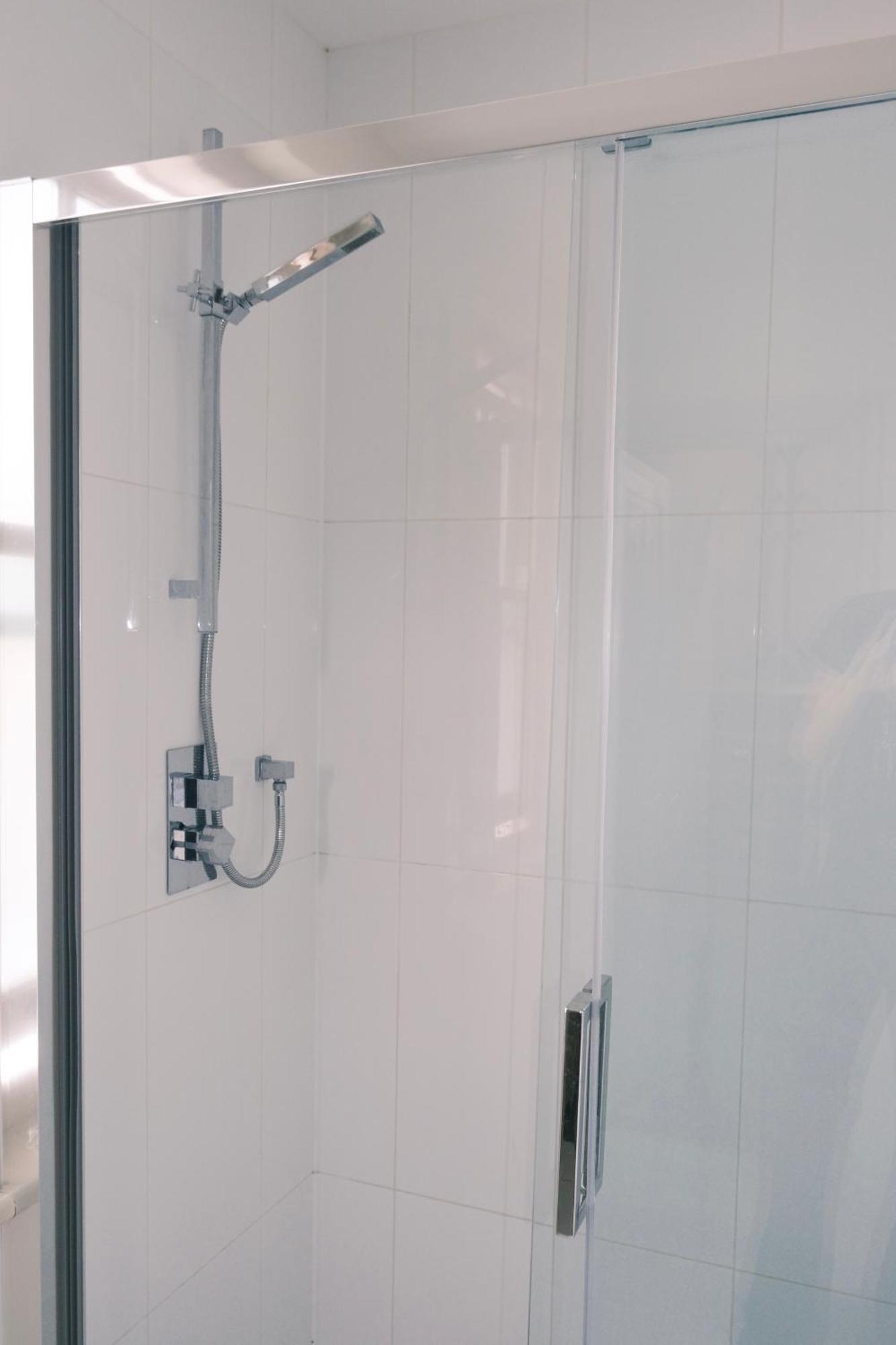 Spacious Duplex Flat West For Families & Groups Lägenhet London