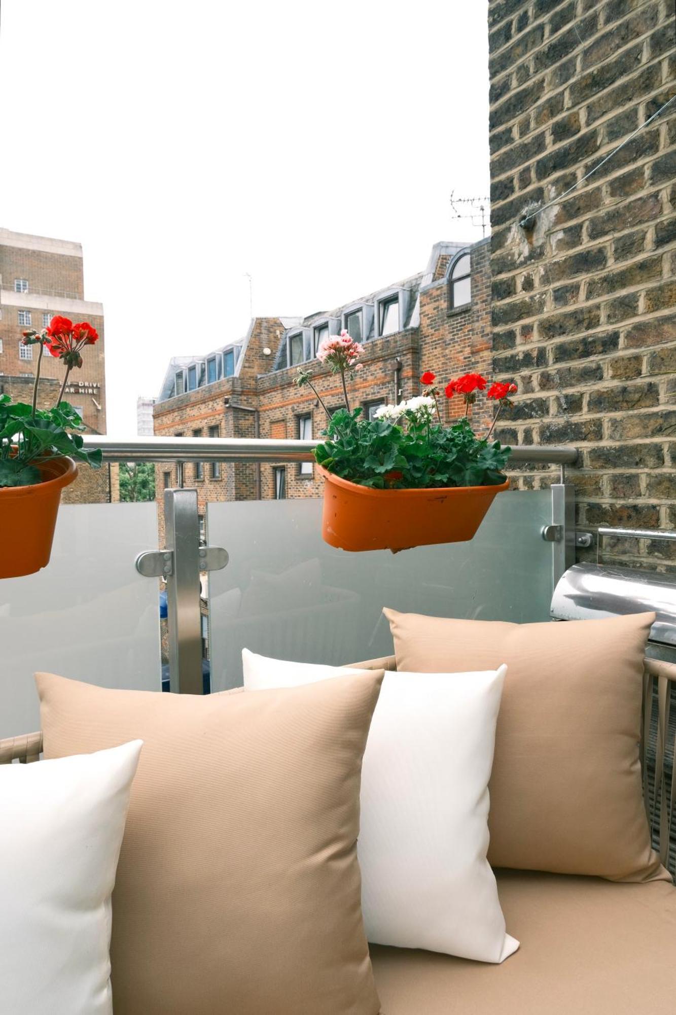 Spacious Duplex Flat West For Families & Groups Lägenhet
