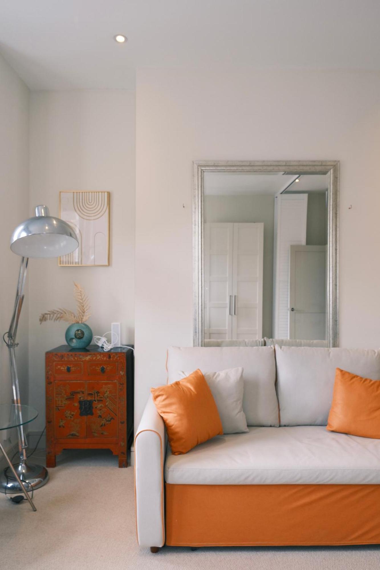 Spacious Duplex Flat West For Families & Groups Lägenhet