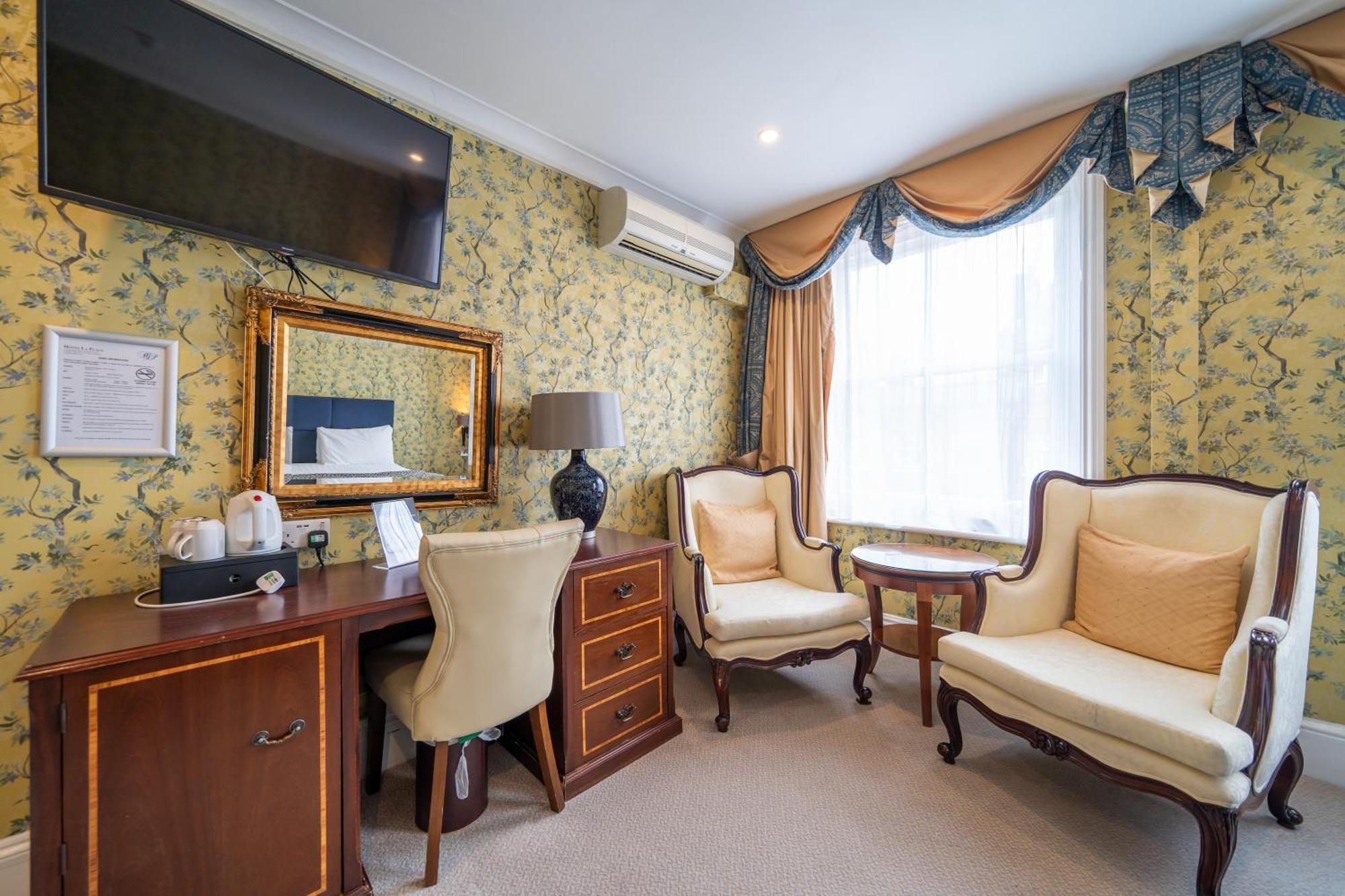 Hotel La Place