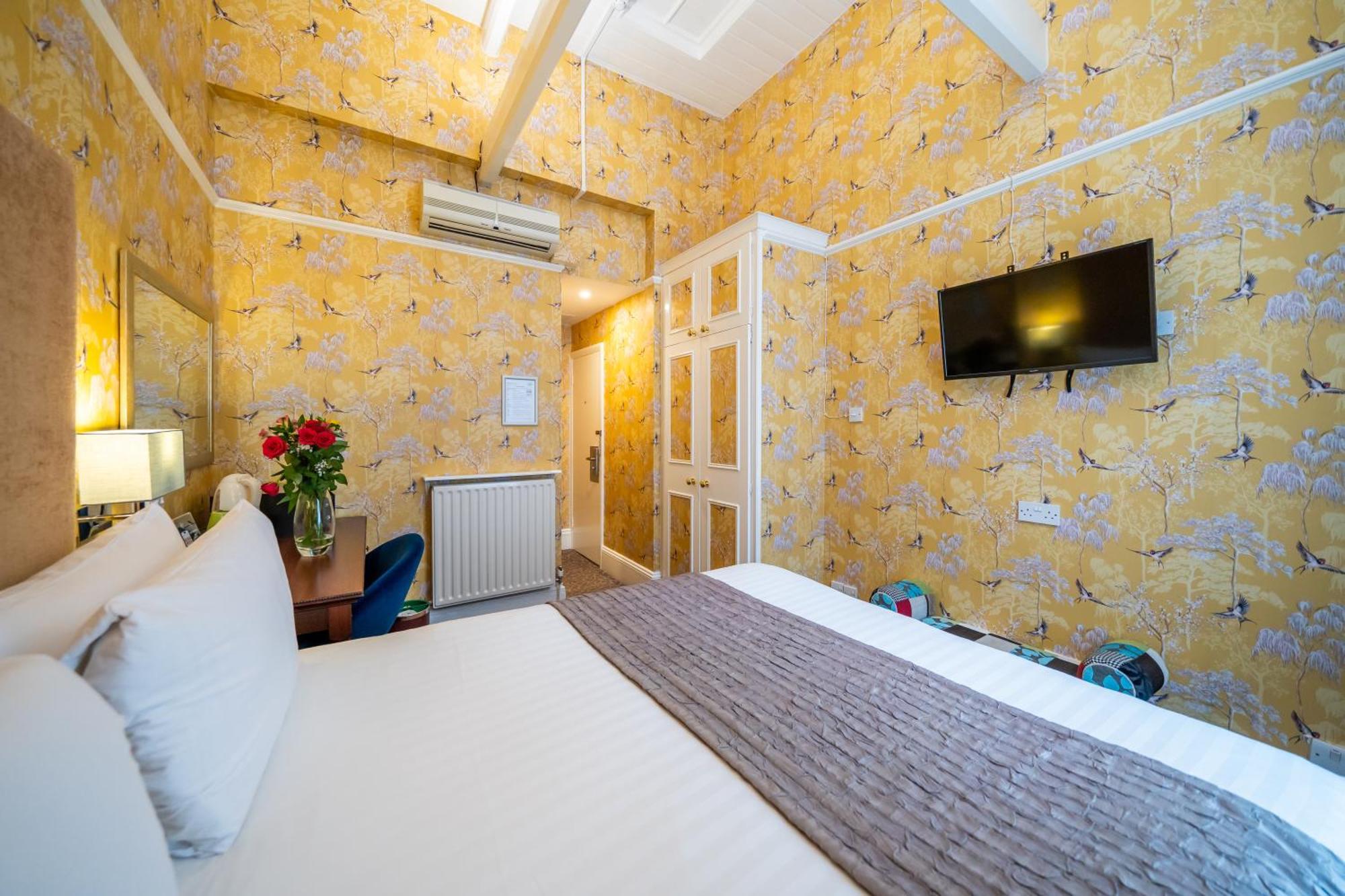 Hotel La Place 4*