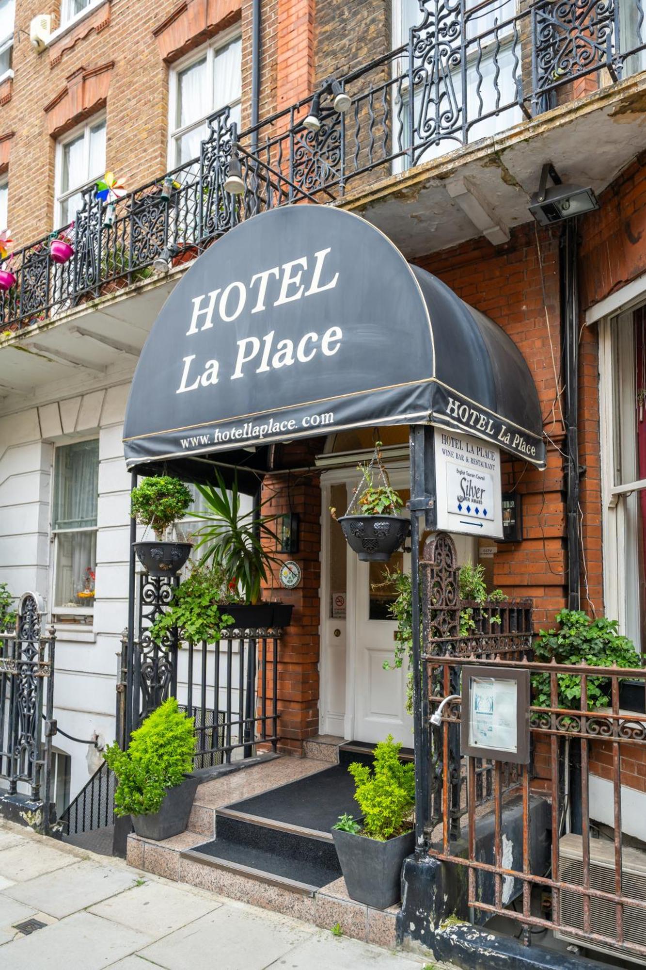 Hotel La Place 4*