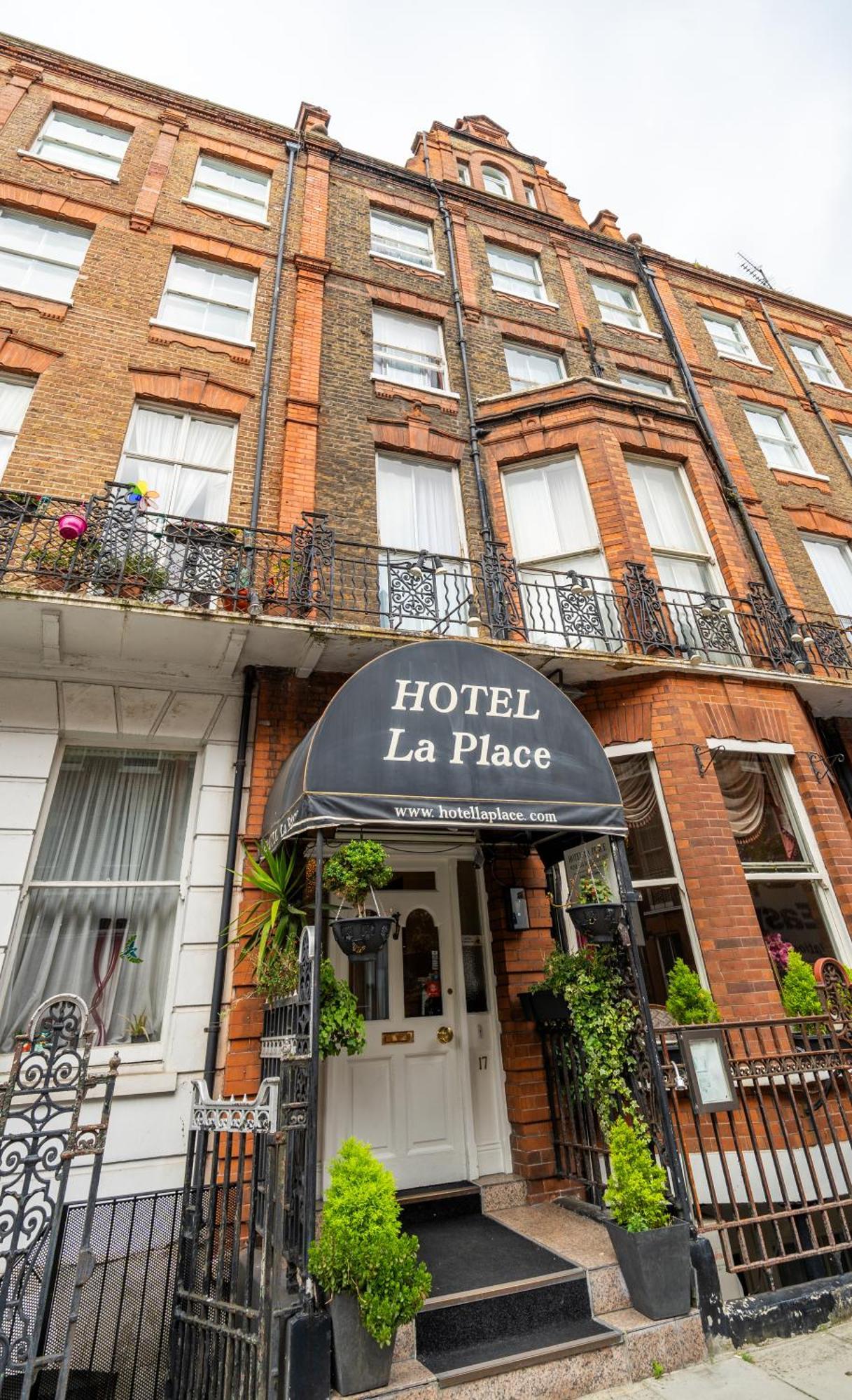La Place Hotel