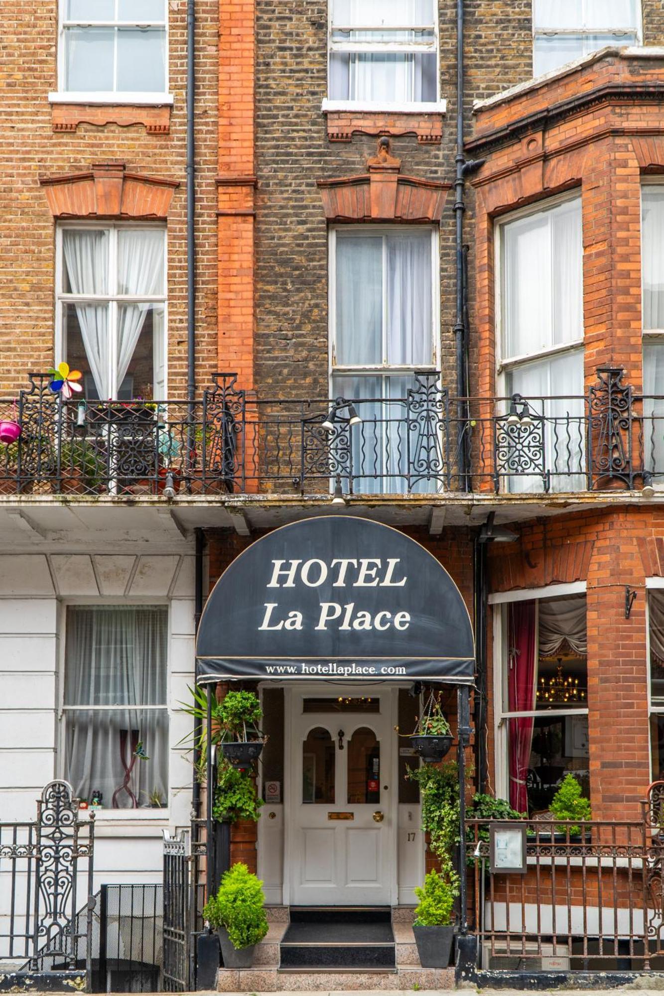 La Place Hotel