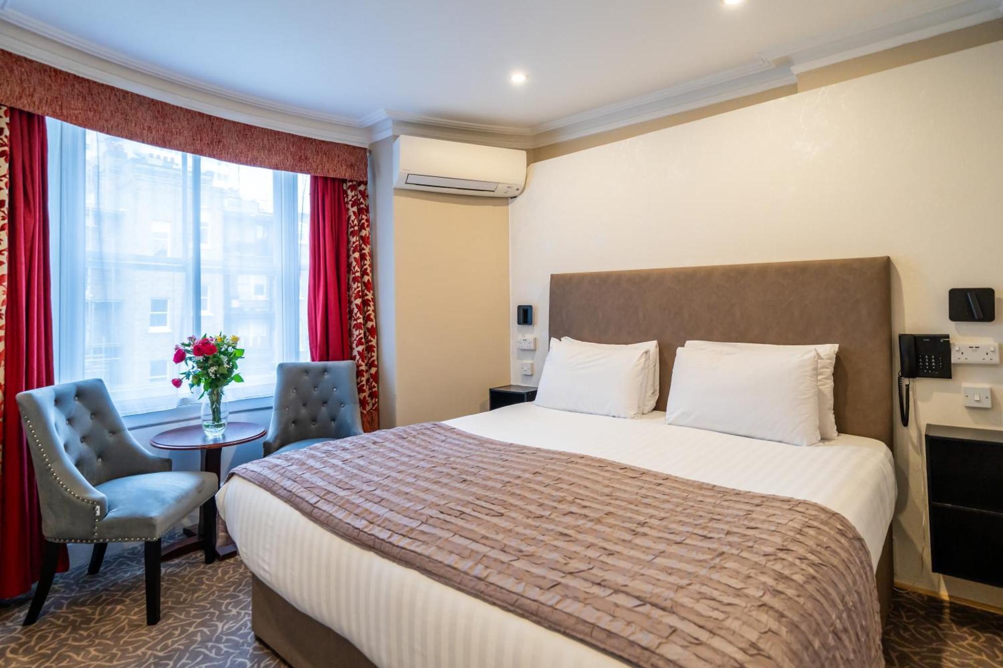 La Place 4* London