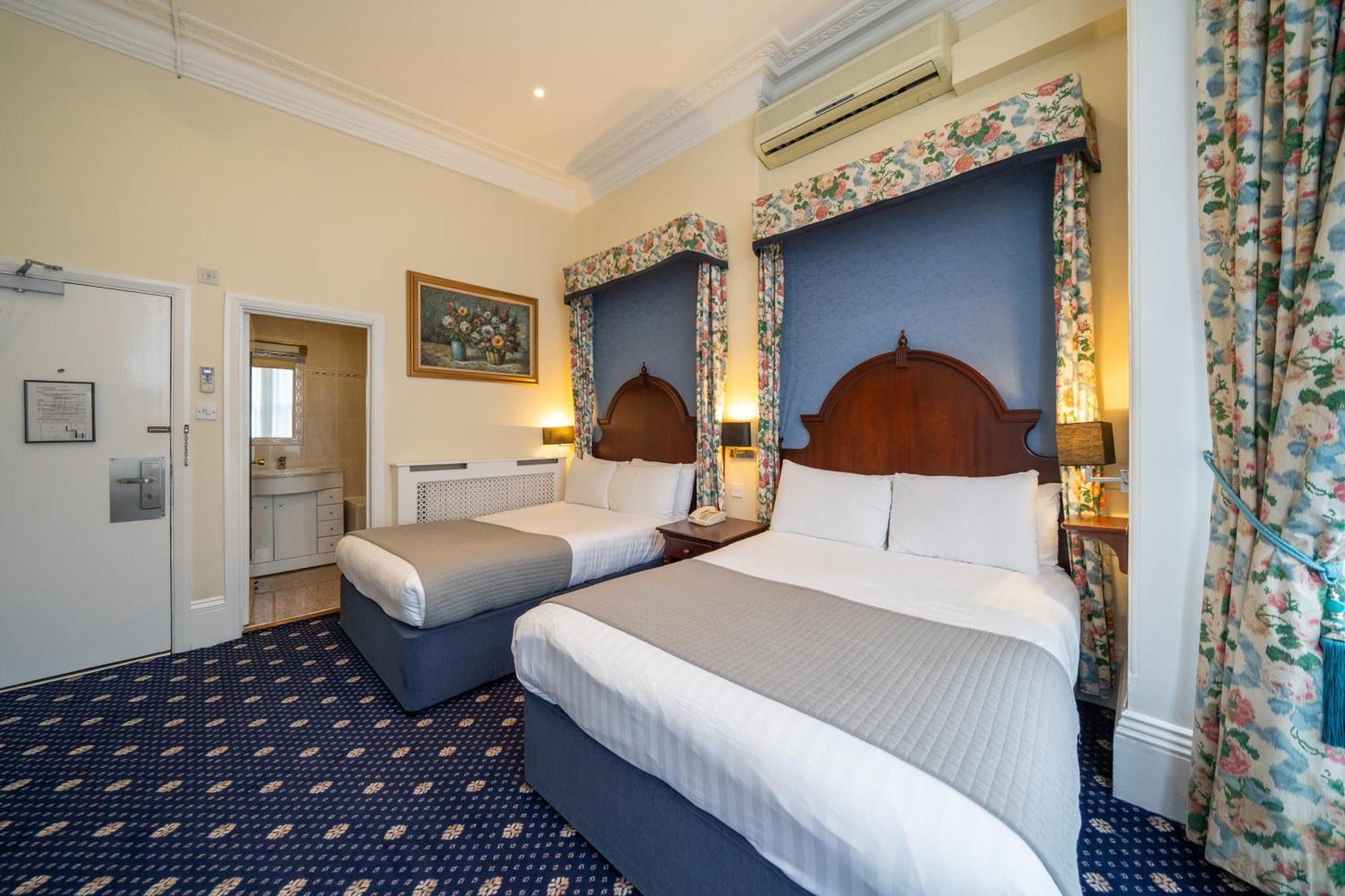 La Place Hotel 4*