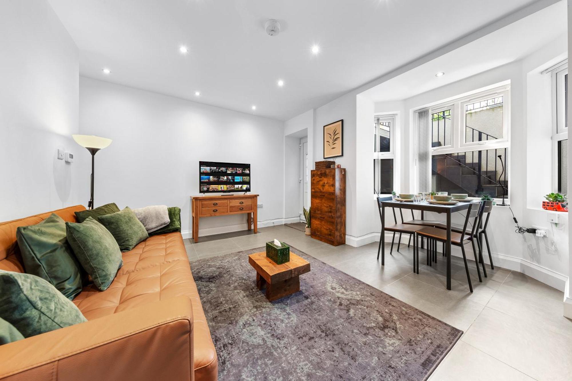 Modern Basement Stoke Newington London, Close To Transport Londra