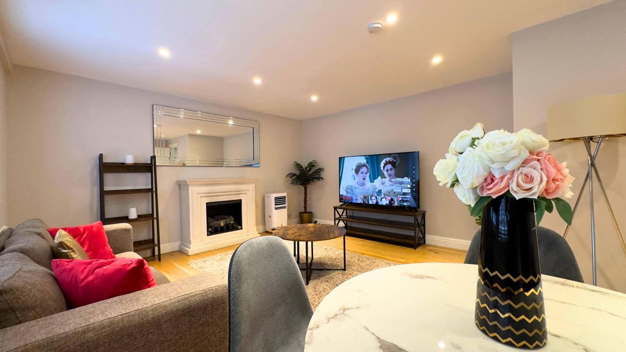 Lejlighed Kensington 2Bed Stucco Bright Large High Ceilings - Luxurylondonstays