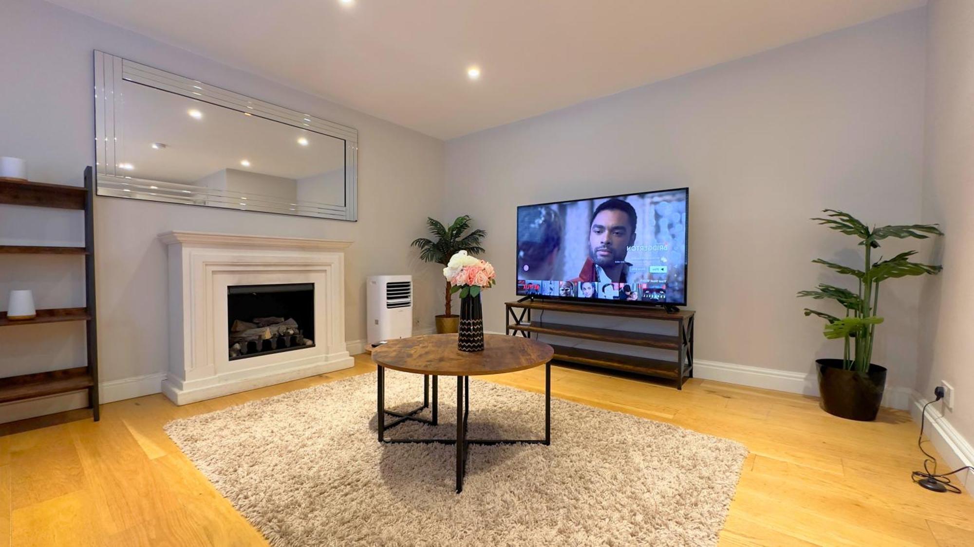 Kensington 2Bed Stucco Bright Large High Ceilings - Luxurylondonstays Lejlighed *
