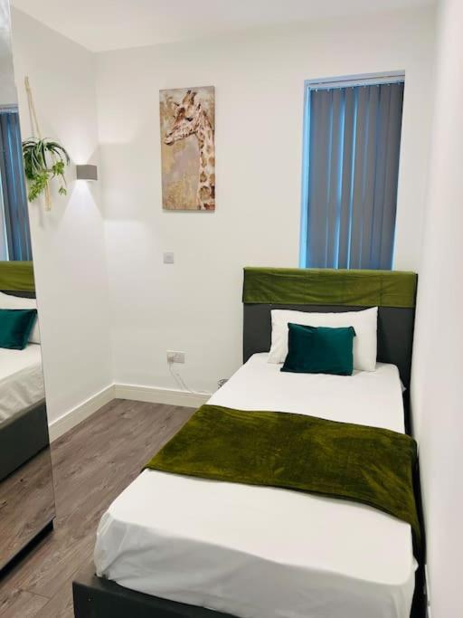 Stunning Two Bed Flat In Londen