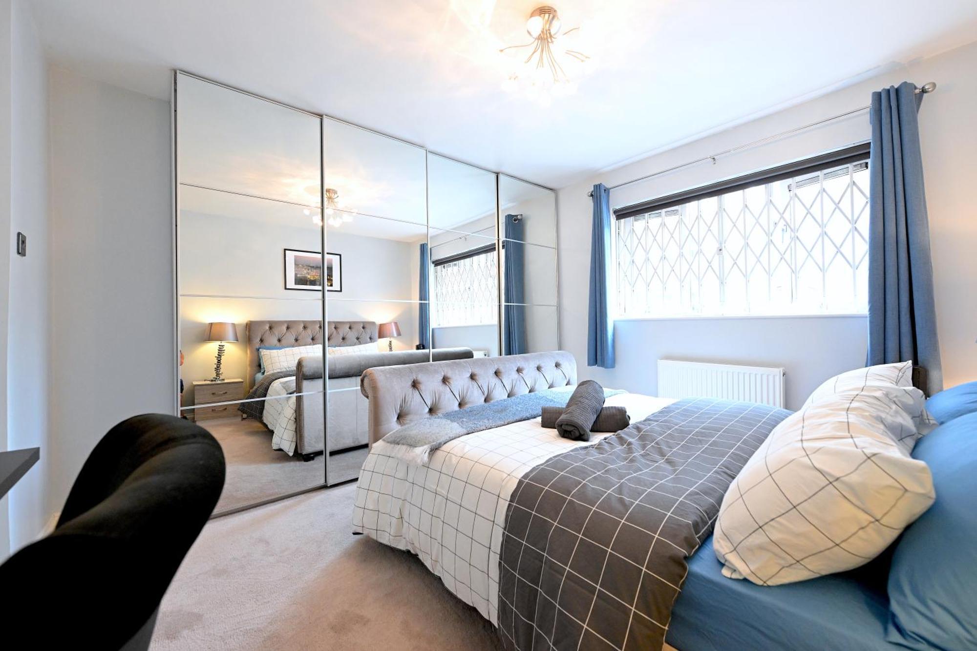 3 Bedroom House In Euston, Patio & Bbq Londen