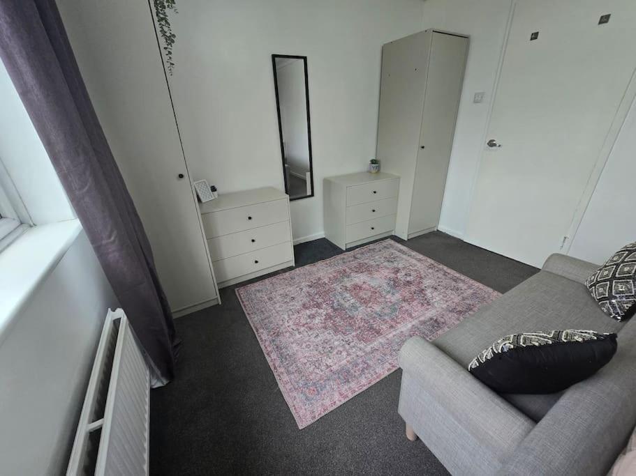 Guest house Beautiful In Prime Location! *