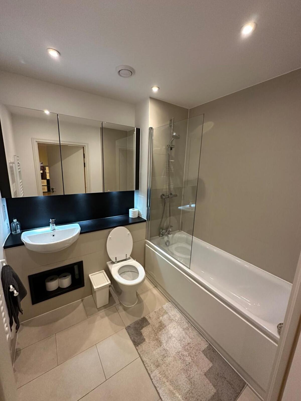 Appartement Entire 2 Bedroom Flat