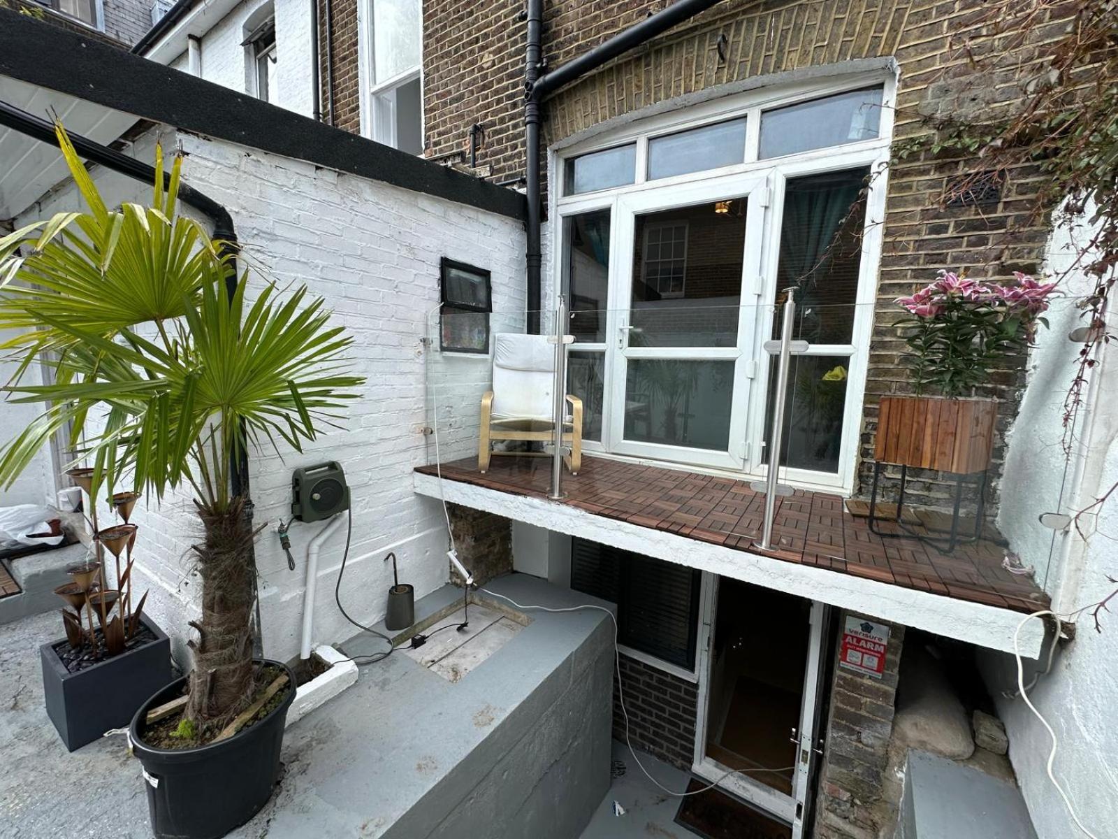 Appartement Lovely Ground Floor In West Londen