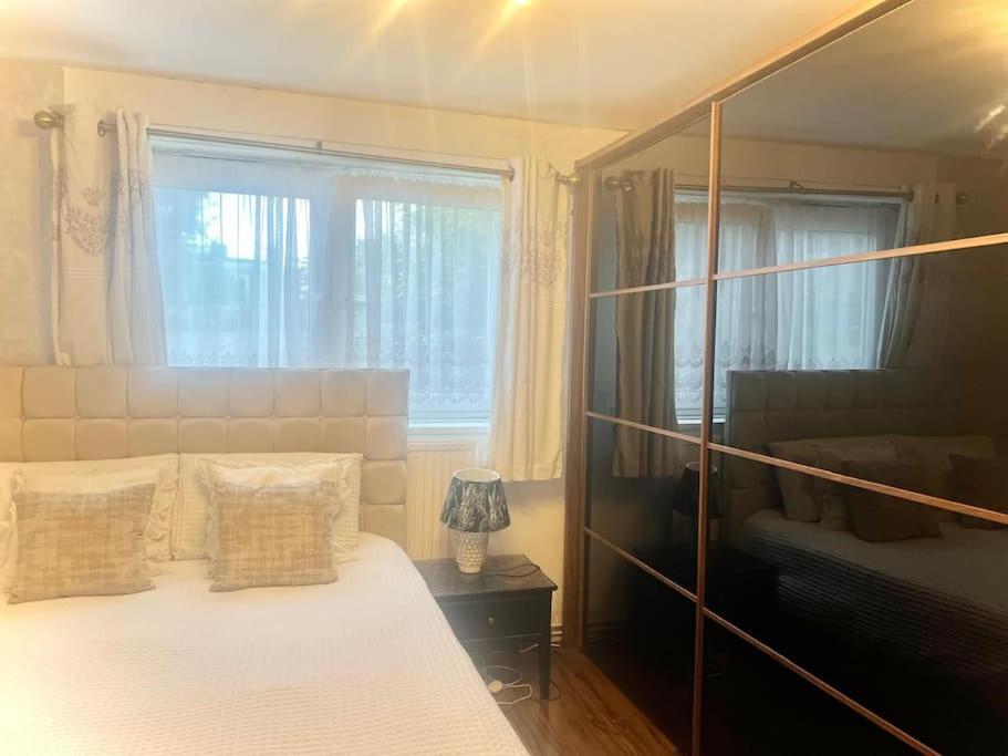 Leilighet Beautiful 1 Bedroom House With Garden *