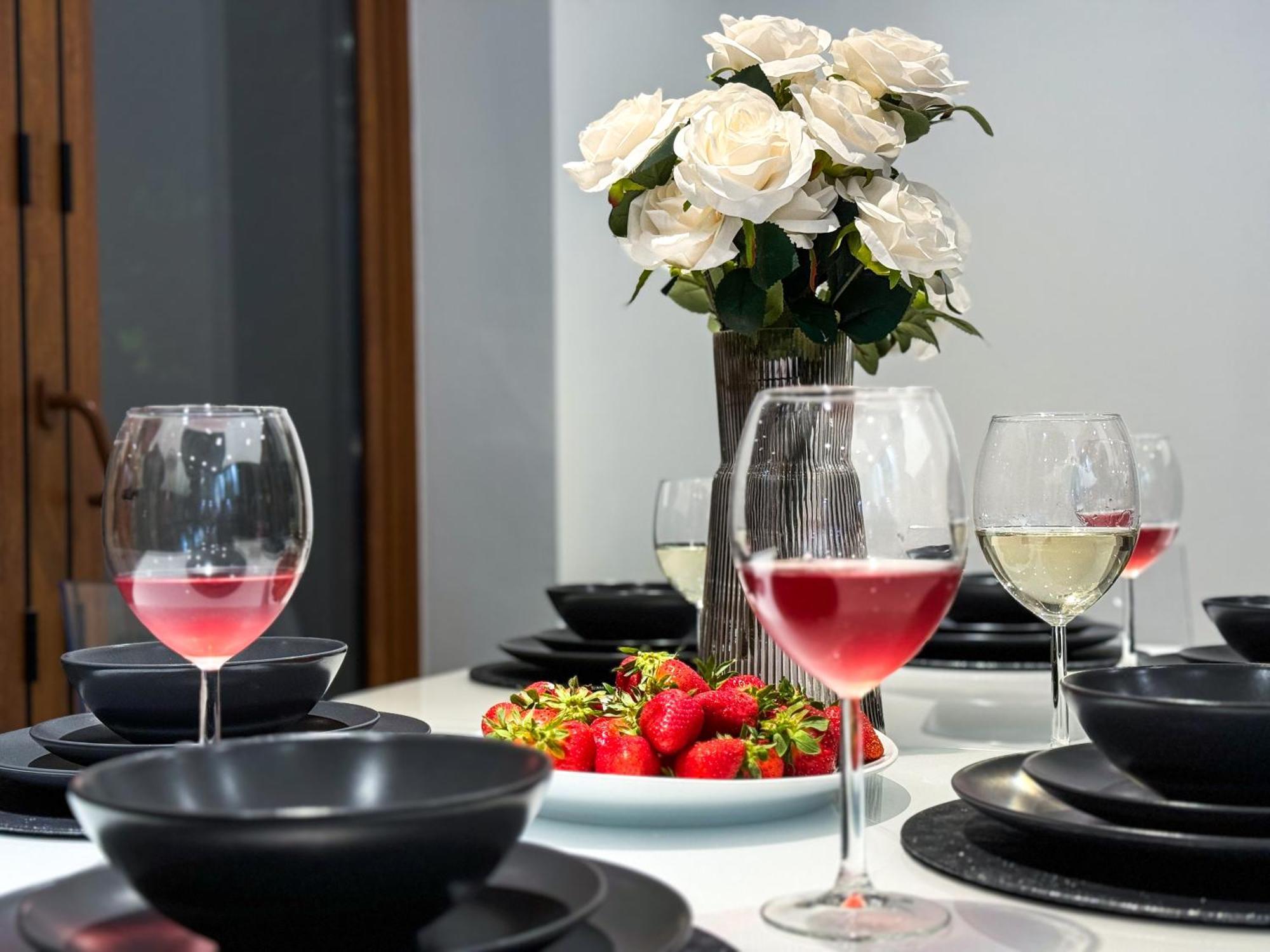 Luxurious 3bed House With Bath & Garden Ferienhaus London