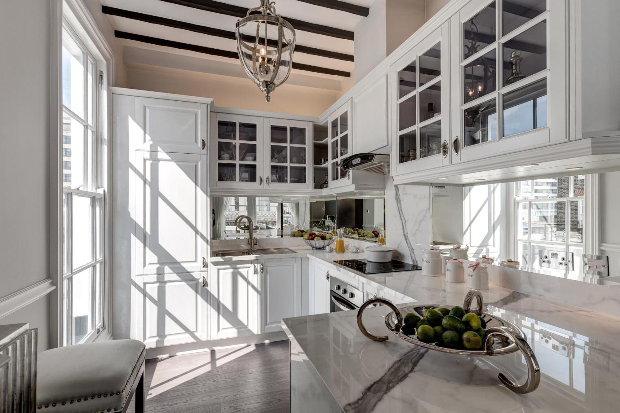Beautiful & Luxurious 3 Bed Home, With Amazing Terrace Appartamento