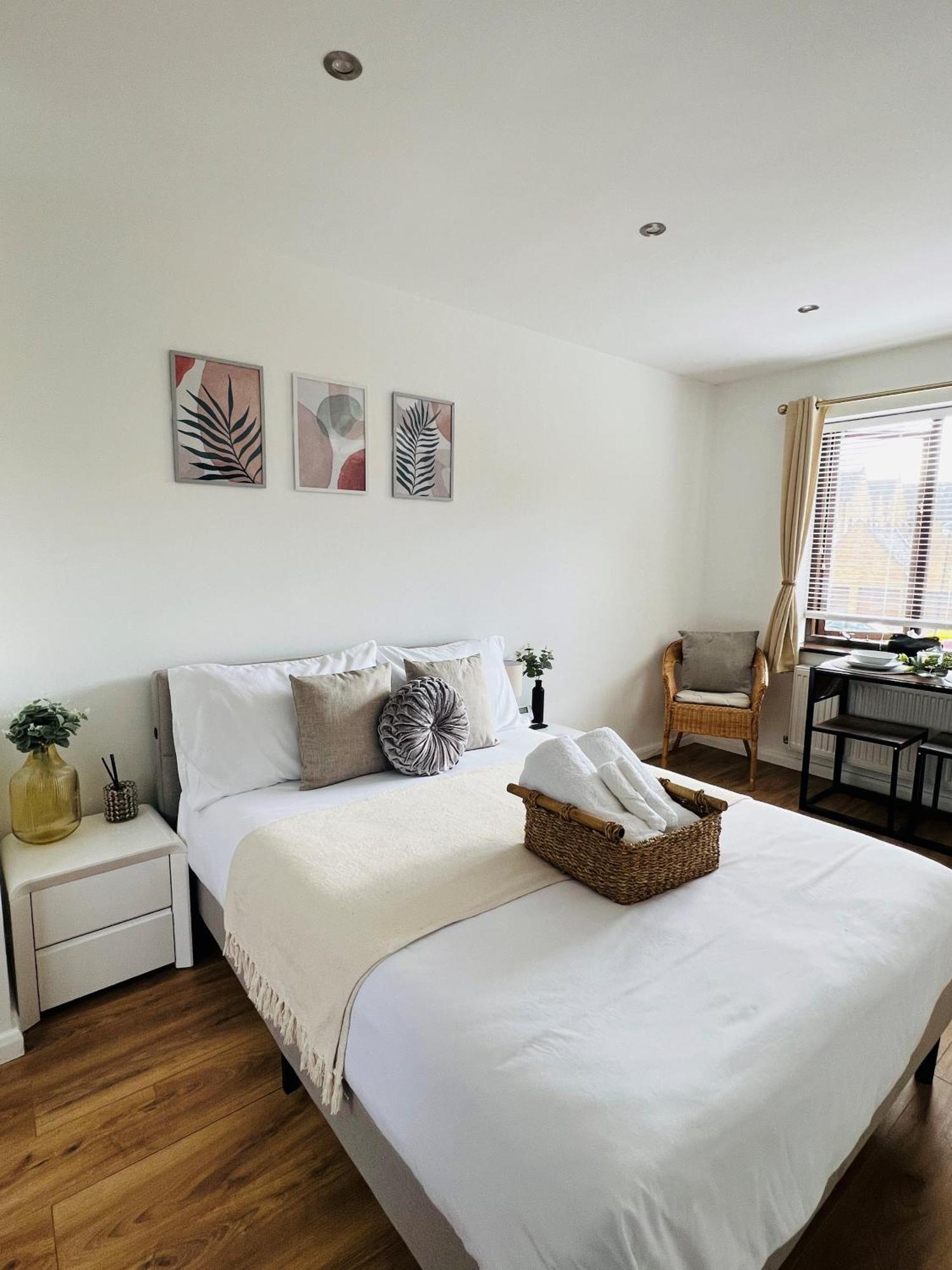 Lägenhet Studio Apartment London