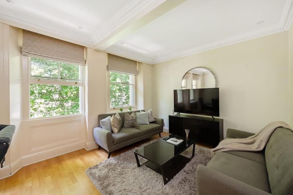 Lägenhet Beautiful 2-bed With Private Elevator - Next To Winter Wonderland Hyde Park & Harrods *