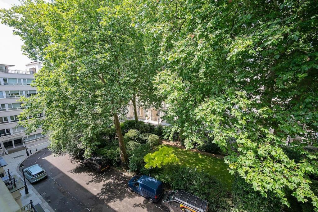 Lägenhet Beautiful 2-bed With Private Elevator - Next To Winter Wonderland Hyde Park & Harrods