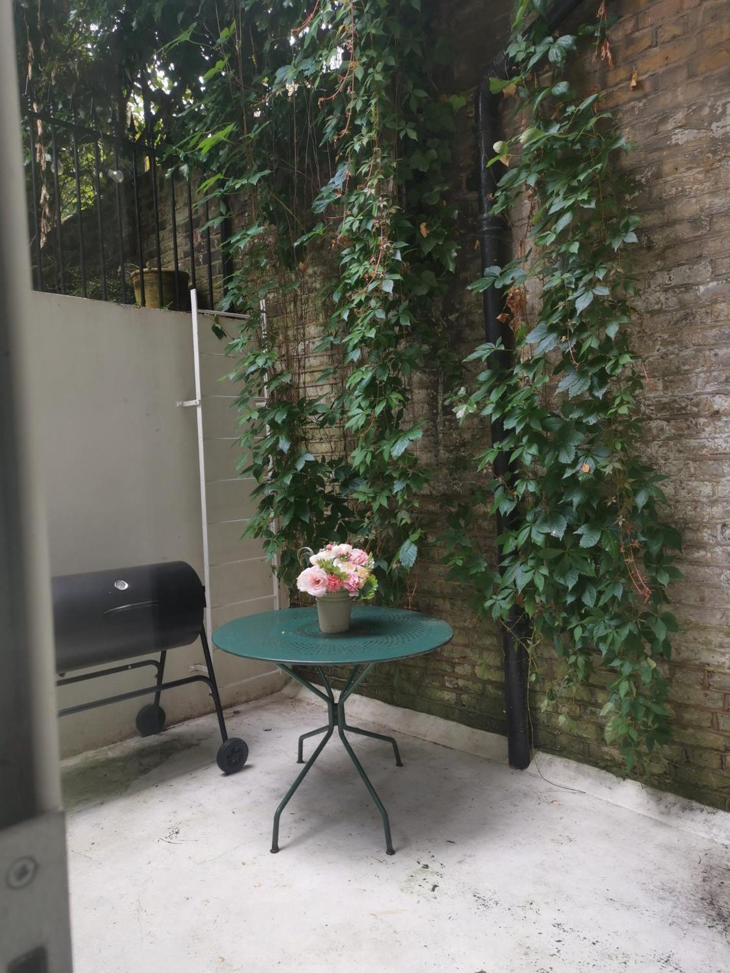 Charming 2-bed Flat In The Heart Of Nottinghill - Steps From Portobello Rd Market And Nottinghill Bookshop * Londra