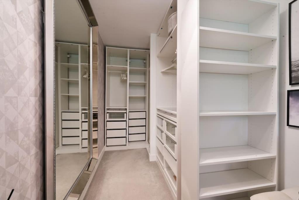 Apartment Boutique Designer With Balcony-2 Bedroom London