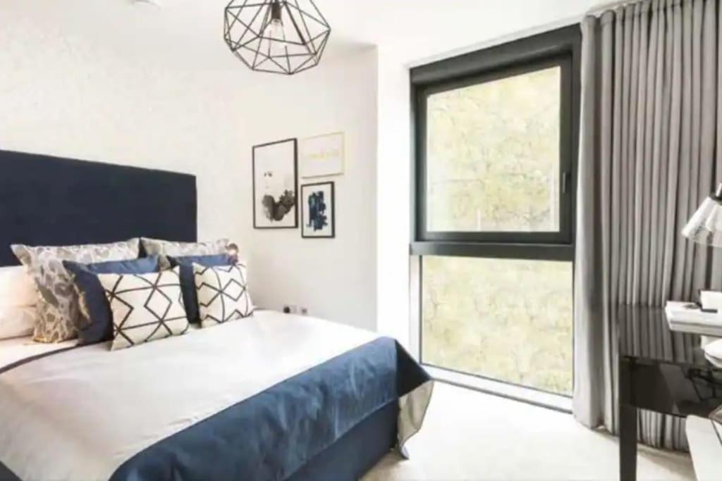 Apartment Boutique Designer With Balcony-2 Bedroom