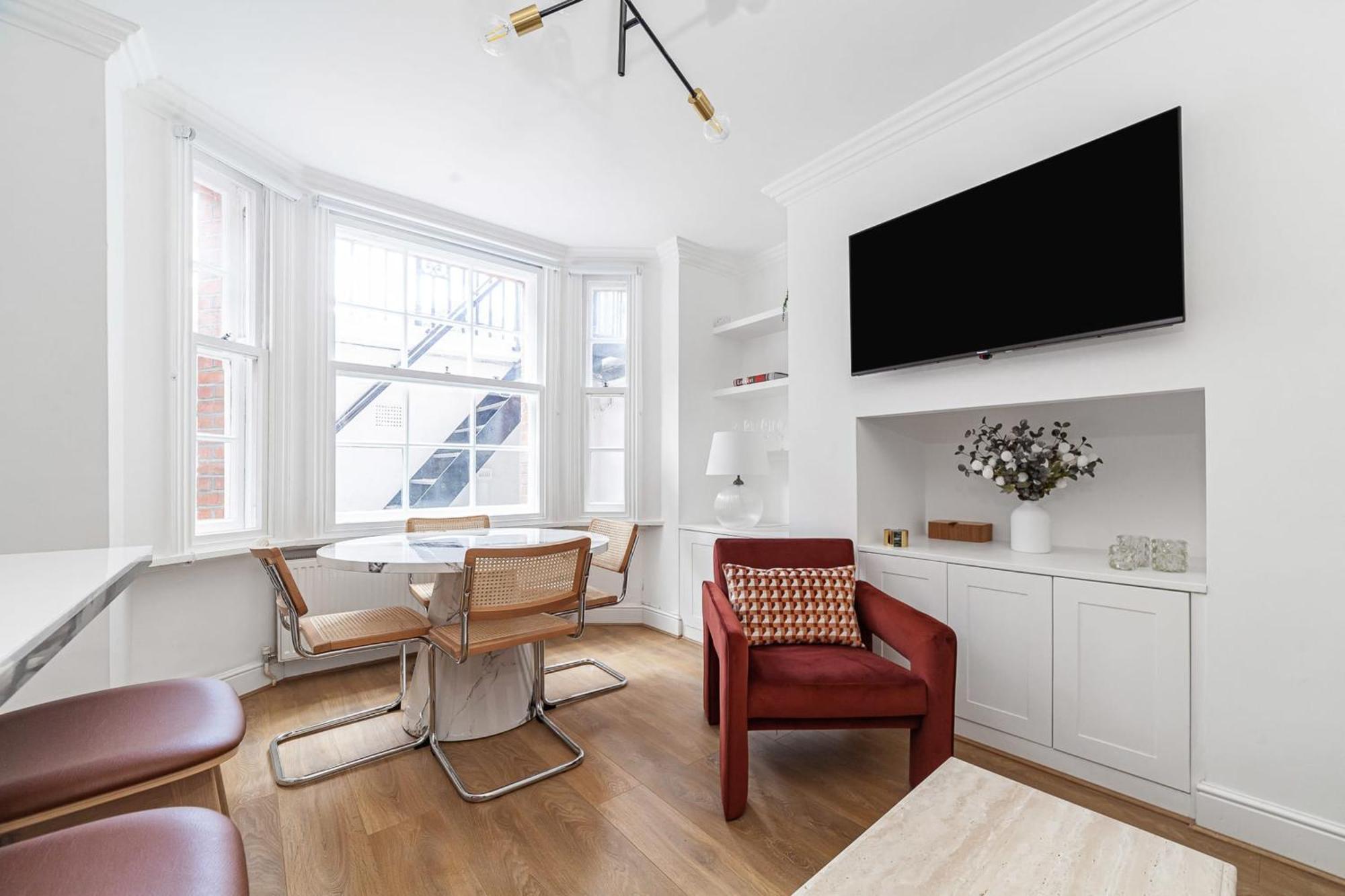 Chic Chelsea Retreat In A Victorian Building Appartement