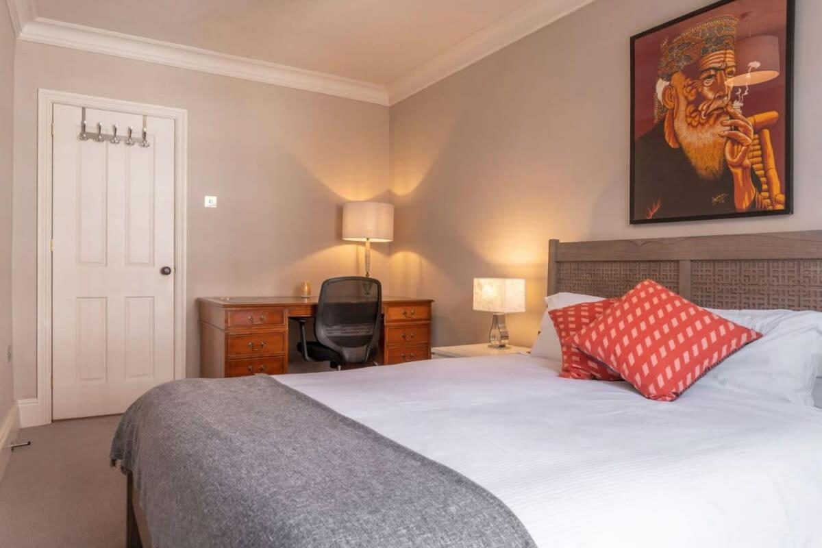 A Regal Abode - Marylebone - By Frankie Says Appartement