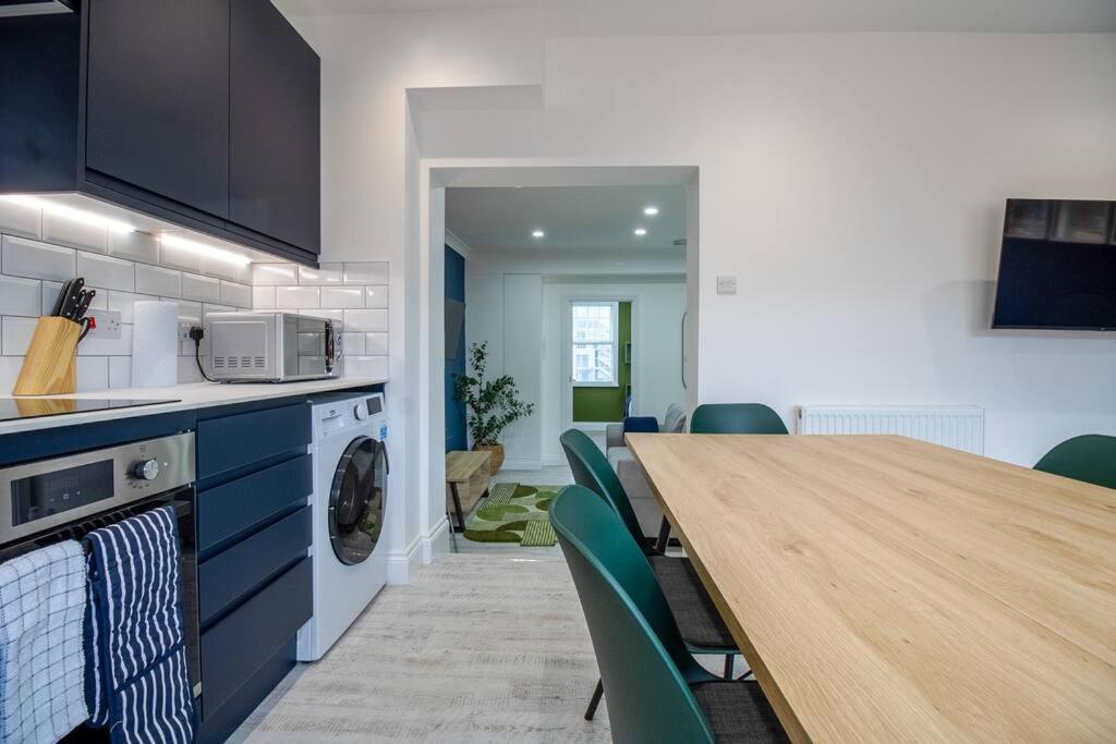 Lejlighed Spacious 3 Bed 3 Bath Aldgate *