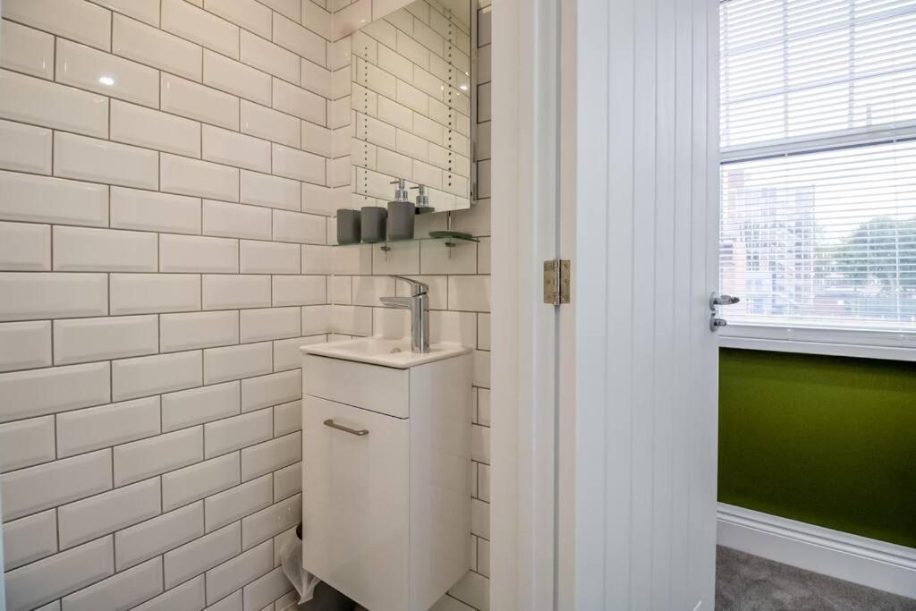 Lejlighed Spacious 3 Bed 3 Bath Aldgate