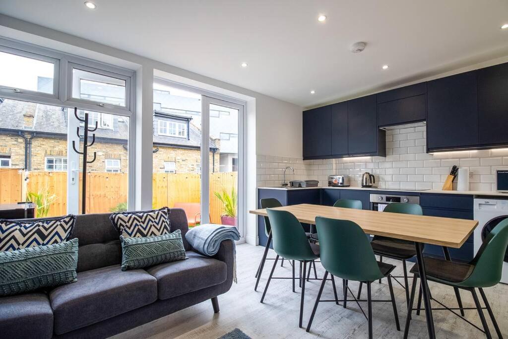 Lejlighed Spacious 3 Bed 3 Bath Aldgate London