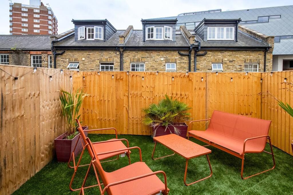 Spacious 3 Bed 3 Bath Aldgate Lejlighed