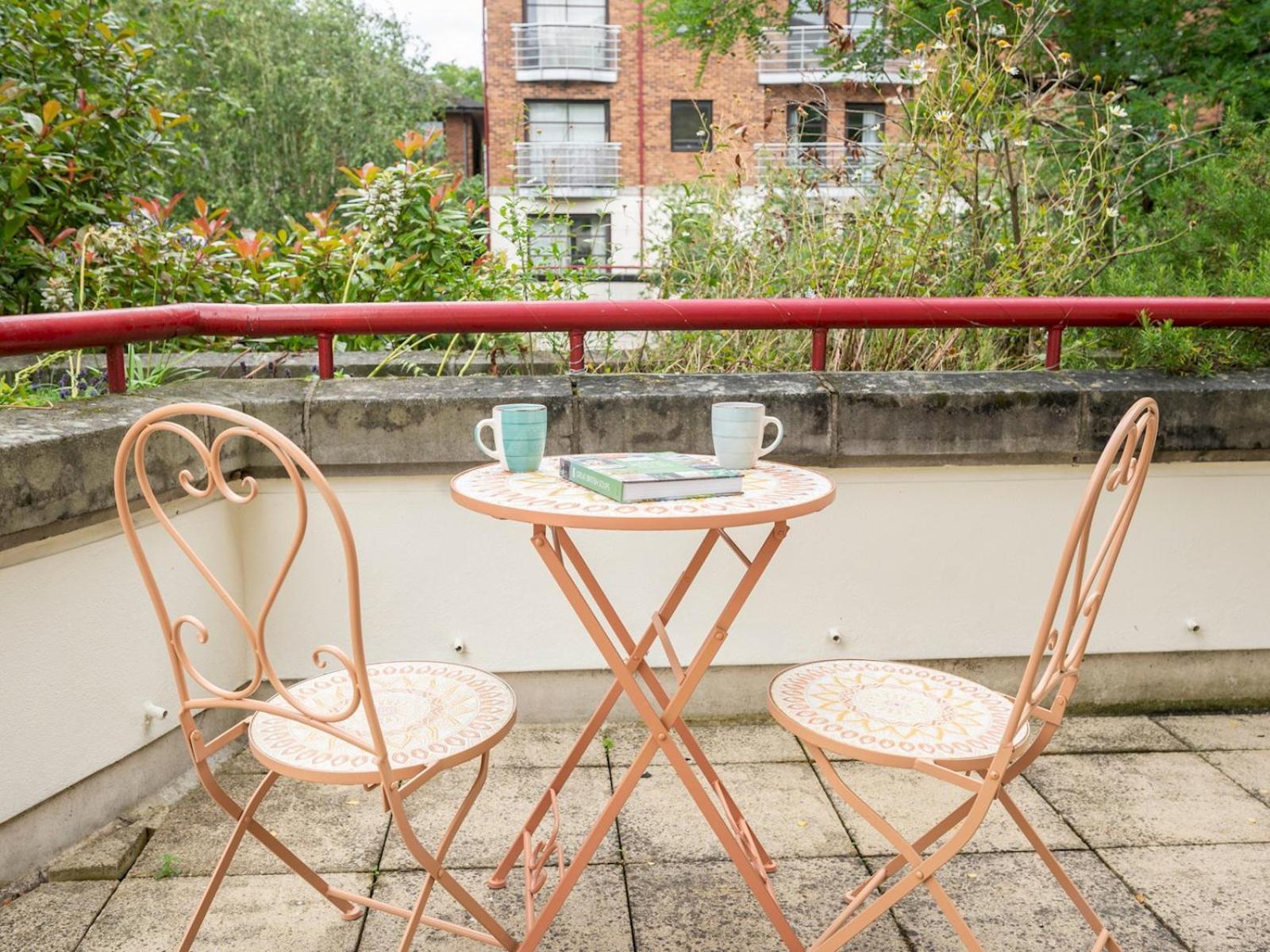 Pass The Keys - Waterfront Terrace Parking Appartement *