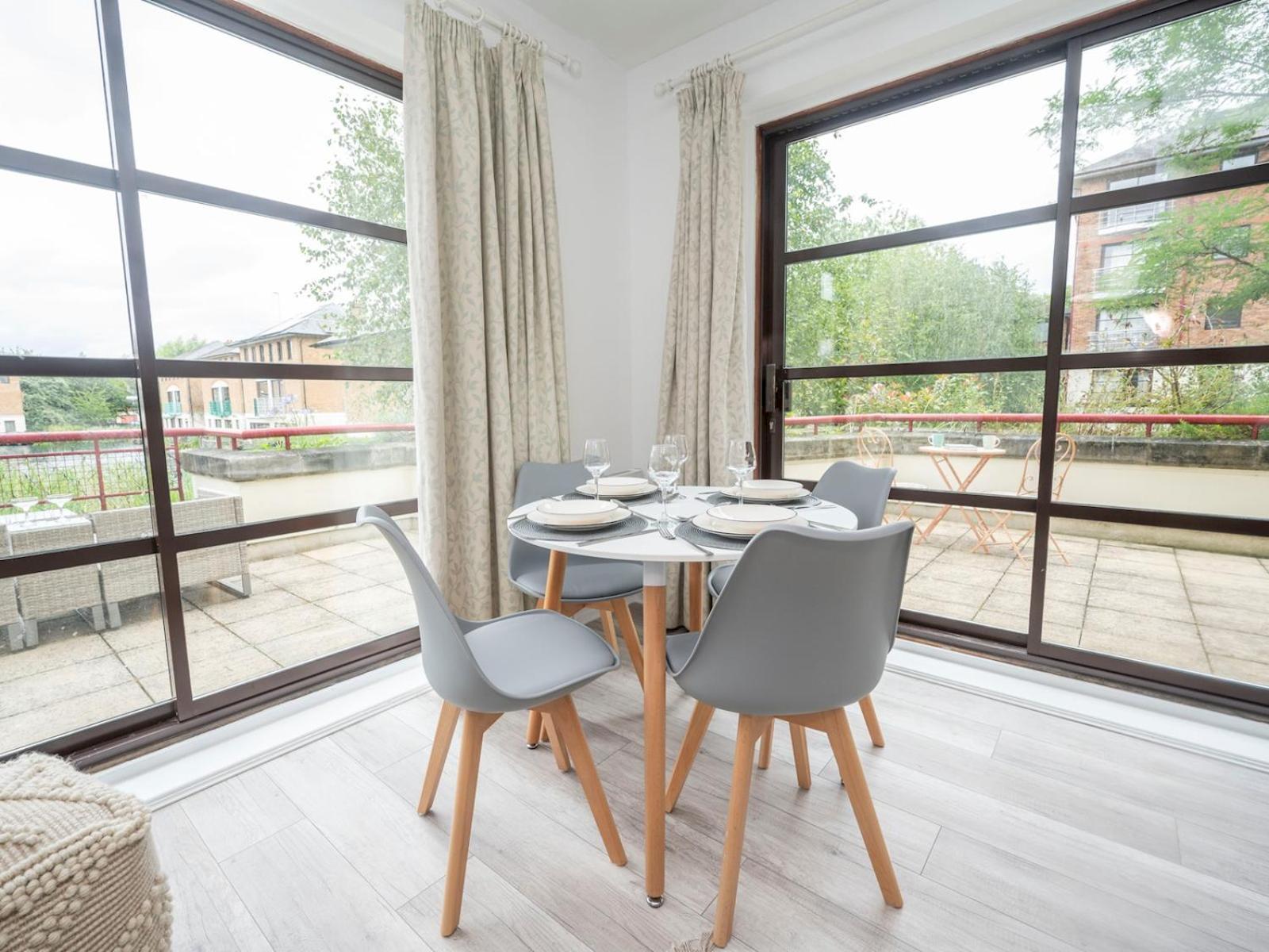 Appartement Pass The Keys - Waterfront Terrace Parking *