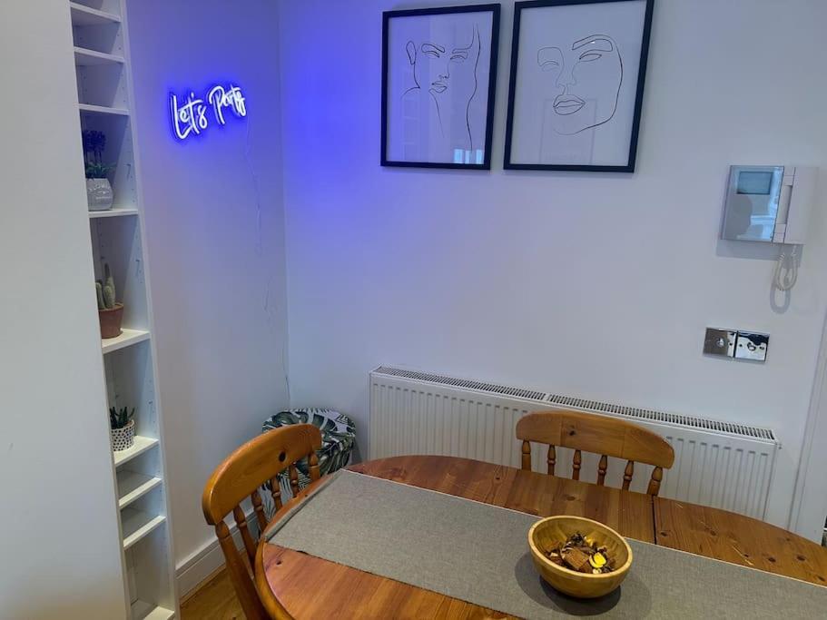 Putney , Modern-flawless ! Apartment *