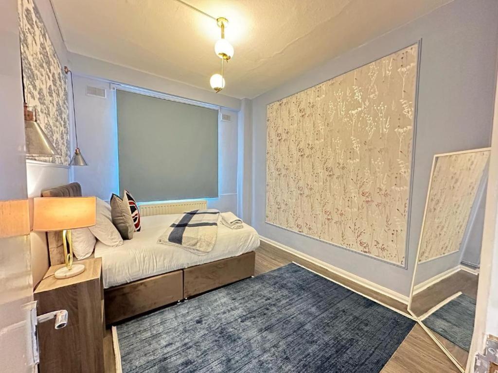 Lejlighed Lovely Three Bedroom Central