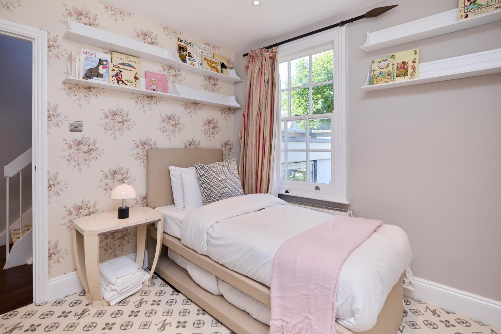 The Chelsea Retreat - Outstanding 5bdr House With Garden Londra