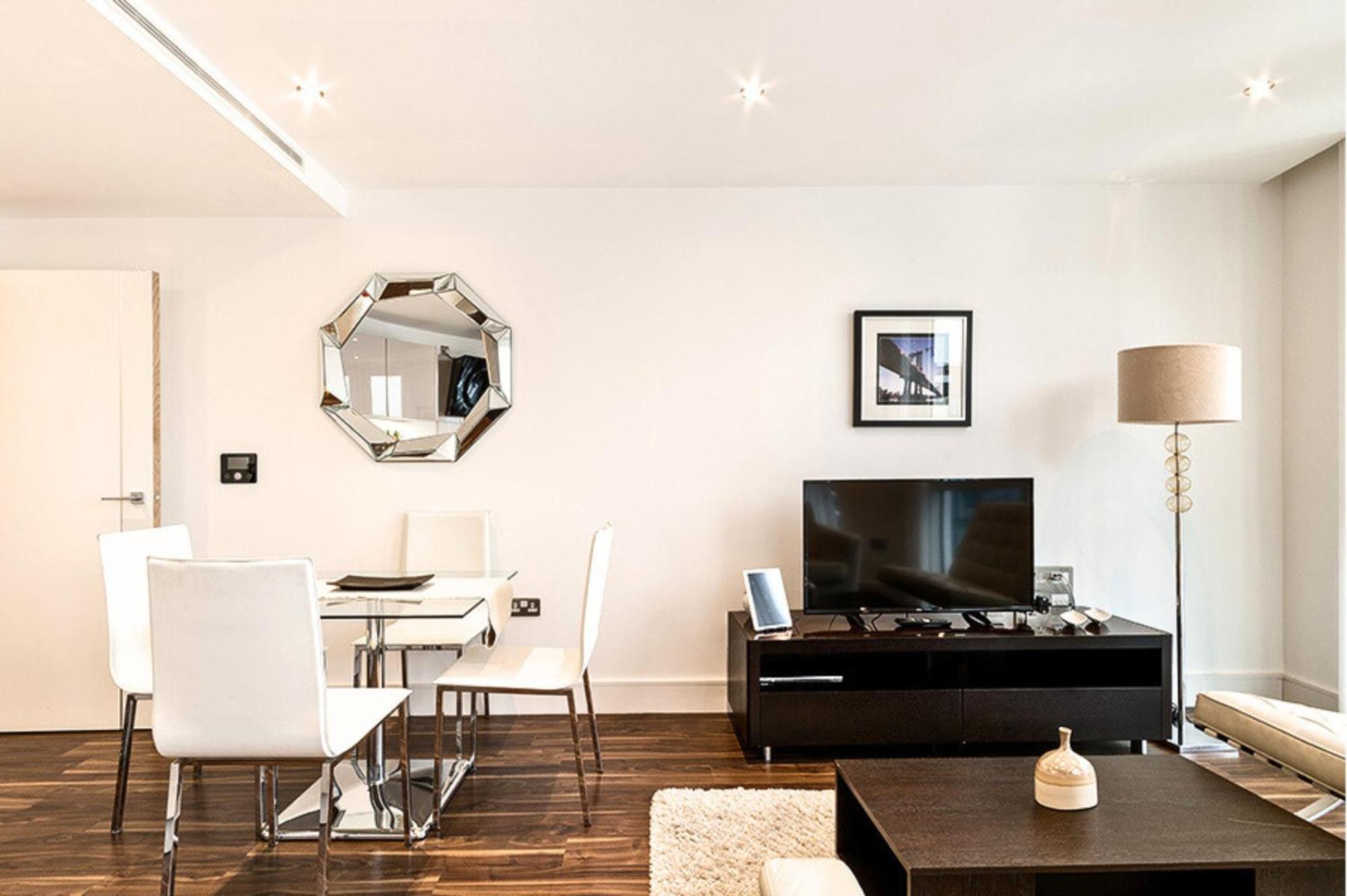 Tower Bridge - Balcony - Ac - Heated Floor - Fast Wifi - Luxurylondonstays Leilighet *