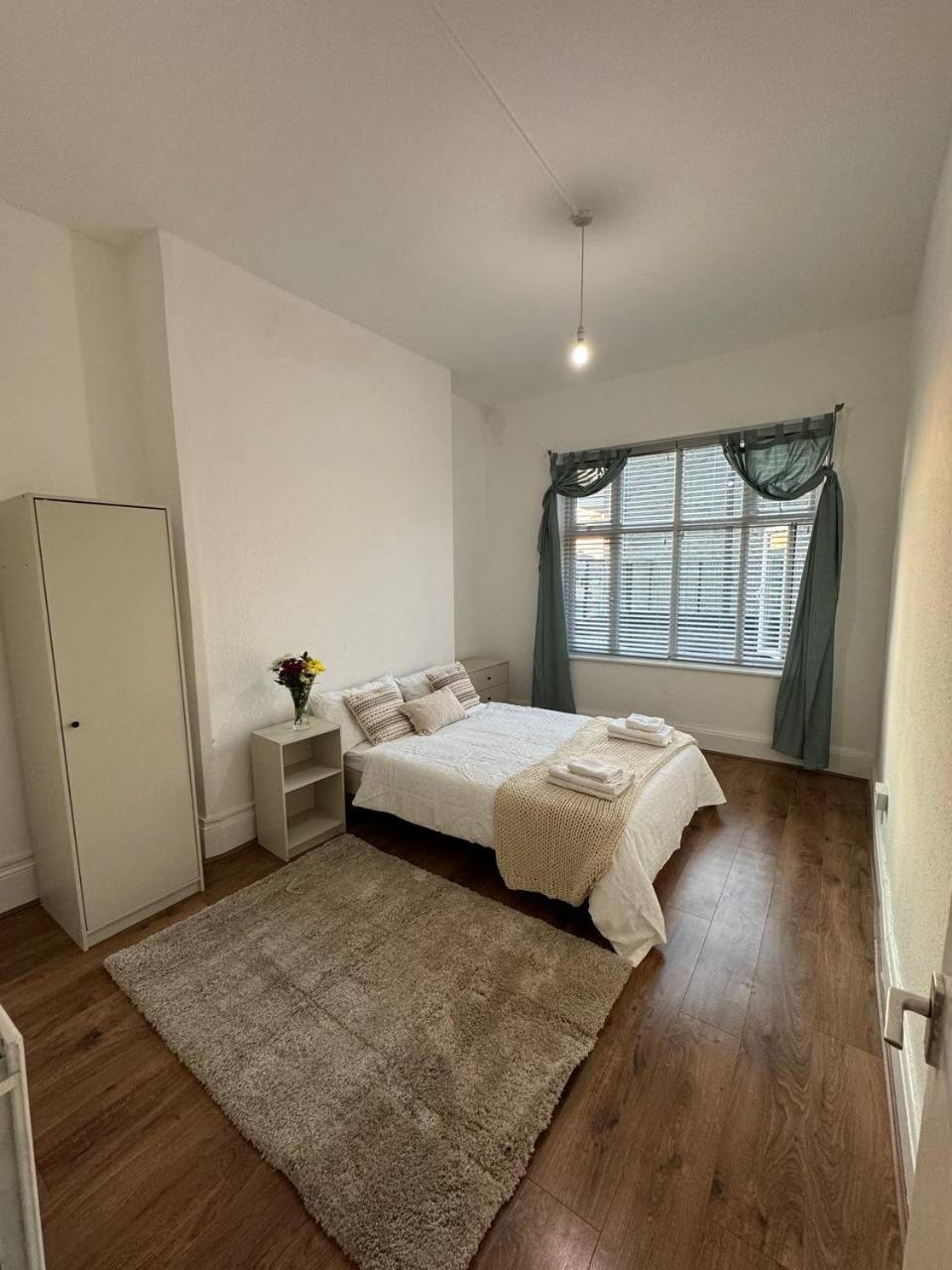 Lägenhet Cheerful 3 Bedroom