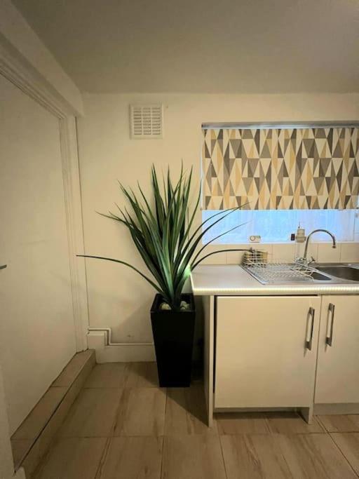 Oasis Stunning 1 Bed In Battersea * Londen
