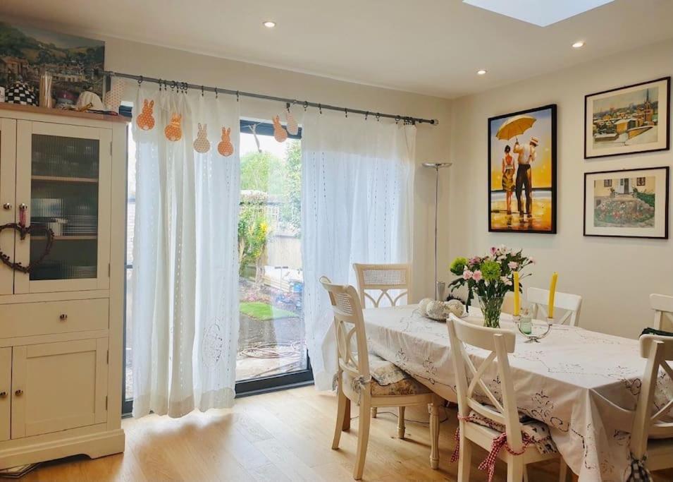 Entire Fully Renovated House In Chiswick W4 Semesterbostad *