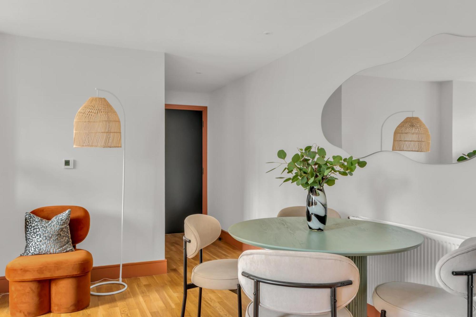 Mysquare Two Bedroom In Limehouse
