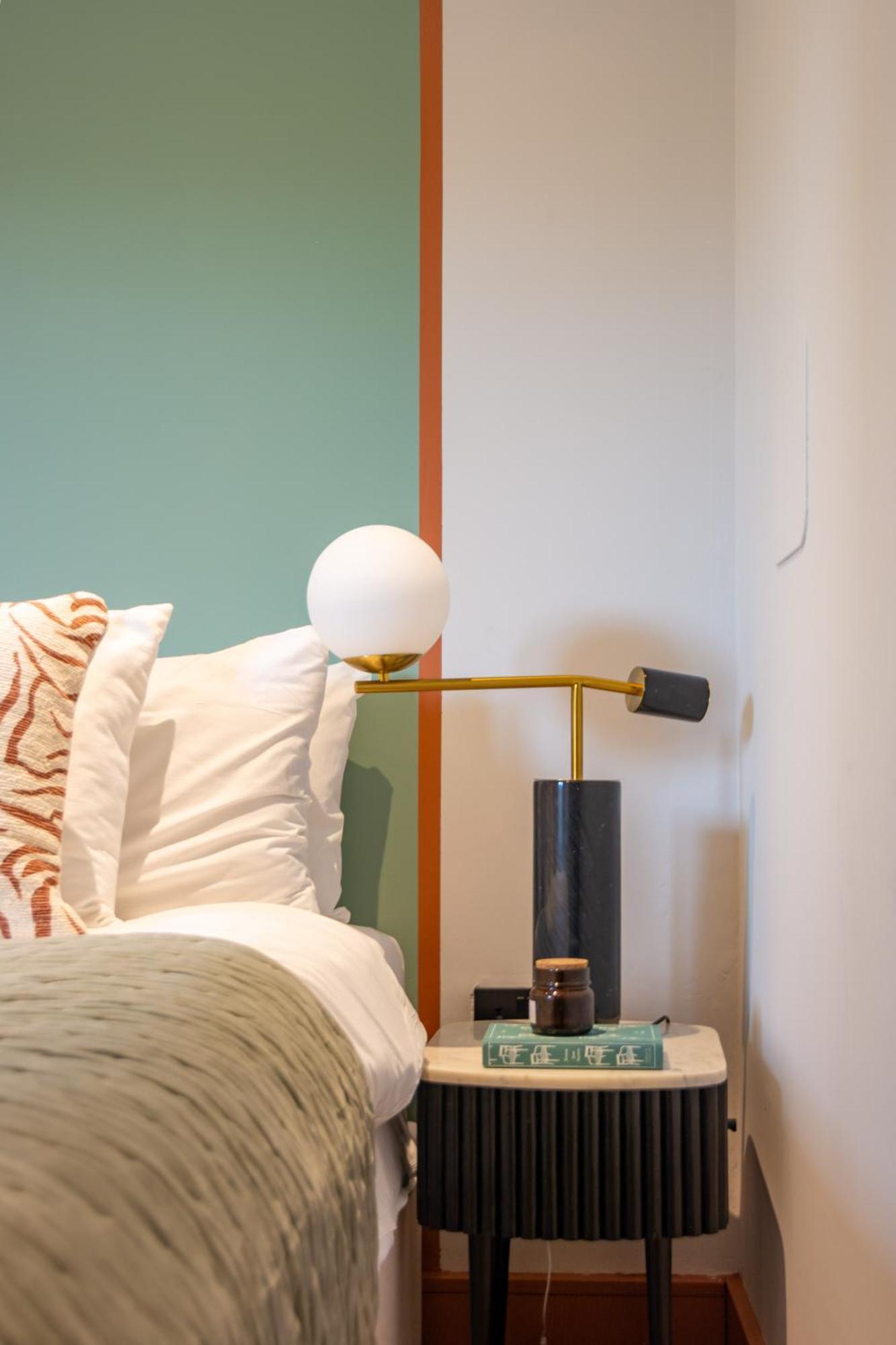Mysquare Two Bedroom In Limehouse * Londen