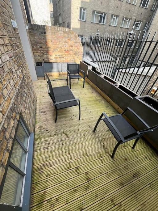 Vakantiehuis Extra Big 4-bed House In Liverpool Street! Londen