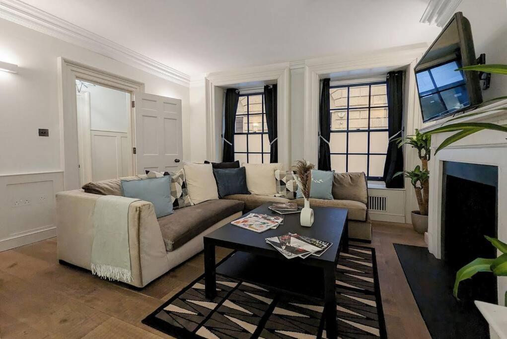 Extra Big 4-bed House In Liverpool Street! Londen